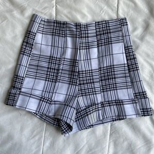 NWT Andrea Marie Long Designs Plaid Shorts